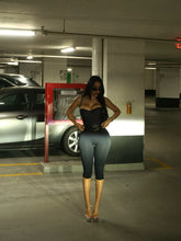 Load image into Gallery viewer, Pre Sale- Nude Sculpt Capris - Black